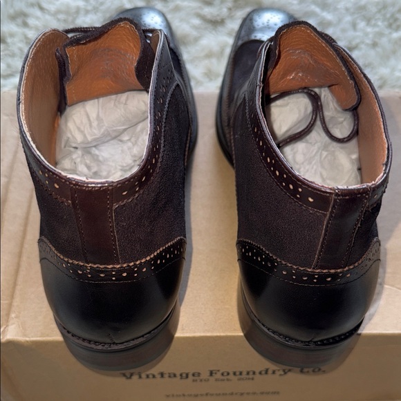 Vintage Foundry Co. Men\'s Dark Brown Chukka Boots